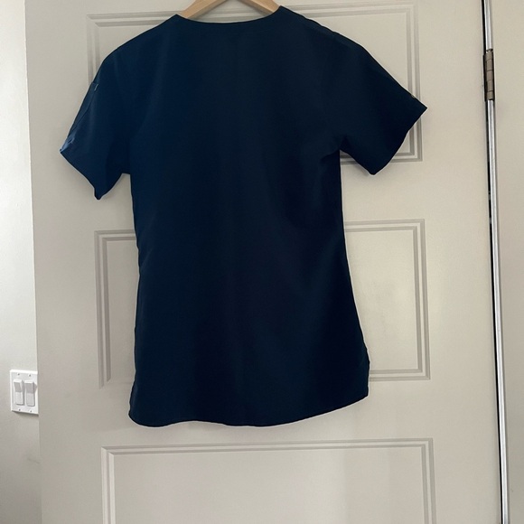 Carhartt womens Cross-flex Media Scrub Top XS - Picture 7 of 14